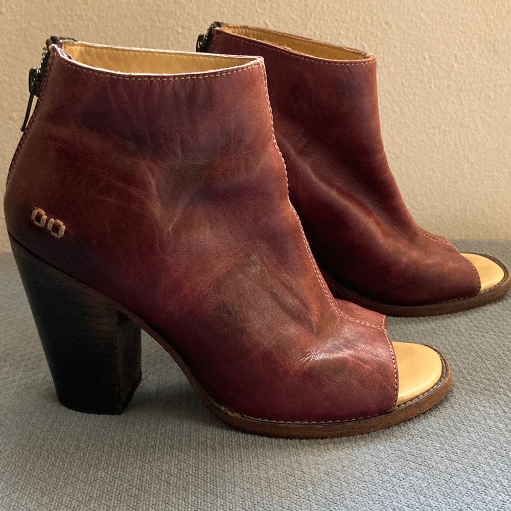 Bed Stu Wine Color Ankle Booties Size 8